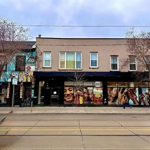 Estalagem Dragon Gate, Toronto